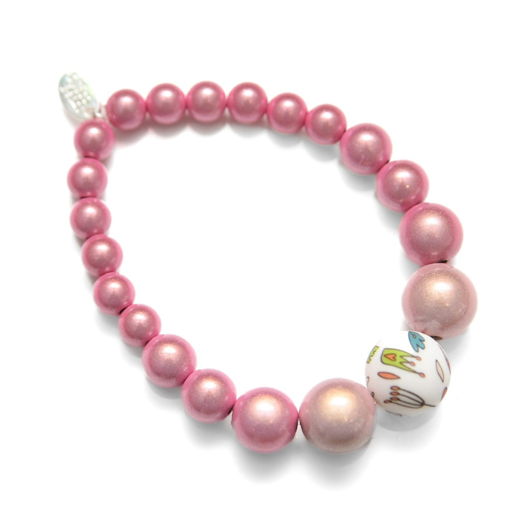 Feature Graduated Bracelet